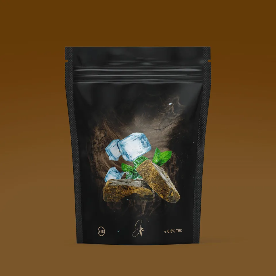 green-kartel-ice-o-lator-bubble-hash-cbd-5-g-eau-glac-e image 1